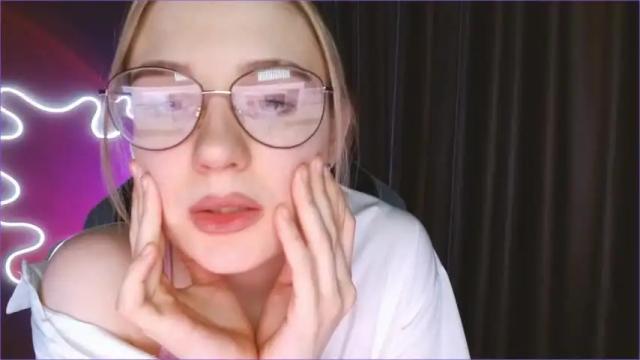 Image 3 of charming_beauty Stream on Chaturbate on 12 months ago