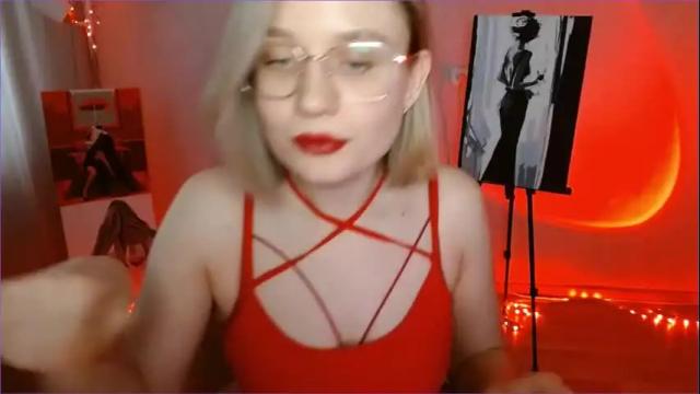 Image 3 of charming_beauty Stream on Chaturbate on 1 month ago