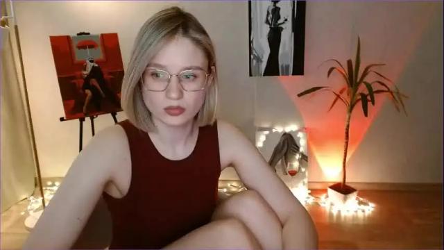 Image 7 of charming_beauty Stream on Chaturbate on 20 days ago