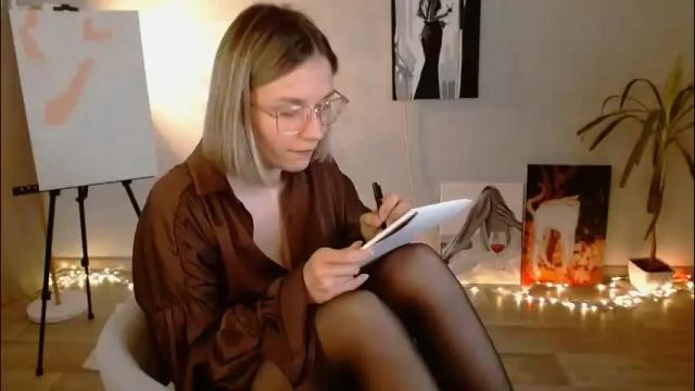 Image 11 of charming_beauty Stream on Chaturbate on 2 months ago