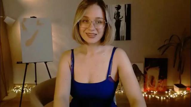 Image 3 of charming_beauty Stream on Chaturbate on 2 months ago
