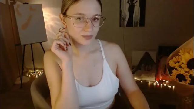 Image 7 of charming_beauty Stream on Chaturbate on 1 month ago