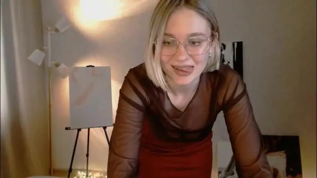 Image 2 of charming_beauty Stream on Chaturbate on 1 month ago