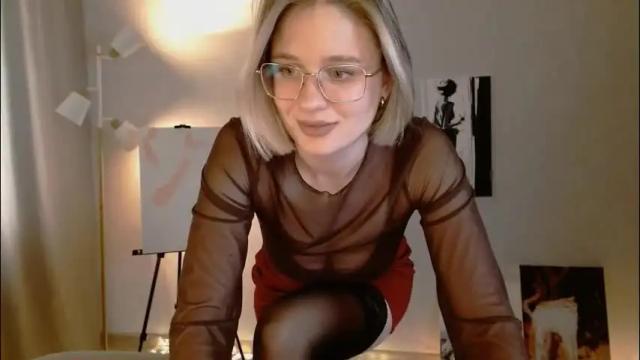 Image 3 of charming_beauty Stream on Chaturbate on 1 month ago