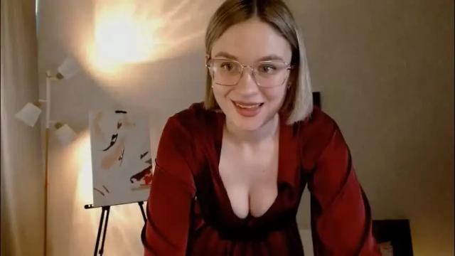 Image 4 of charming_beauty Stream on Chaturbate on 23 days ago