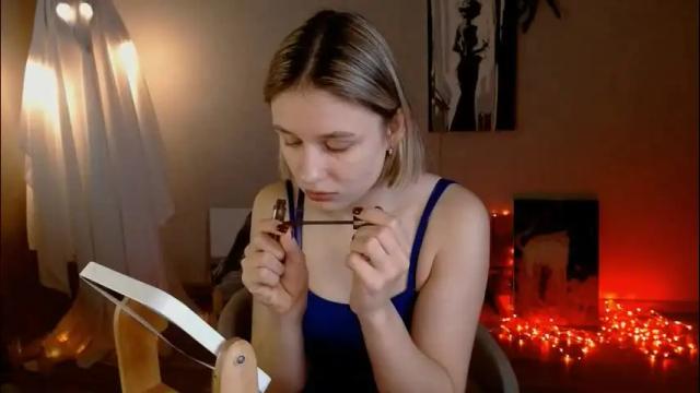 Thumbnail 1, charming_beauty's Stream at Chaturbate, 20 hours ago