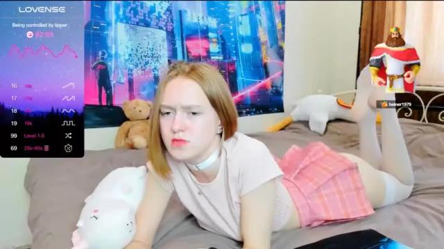Image 10 of charming_berry_ Stream on Chaturbate on 13 months ago
