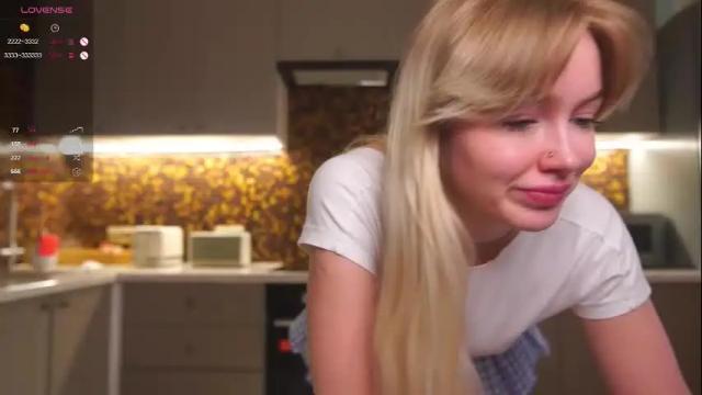 Image 3 of charming_daisy Stream on Chaturbate on 1 month ago