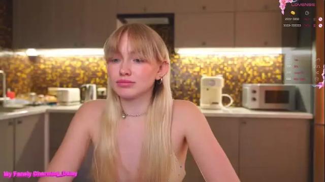 Image 7 of charming_daisy Stream on Chaturbate on 1 month ago
