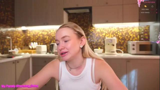 Image 10 of charming_daisy Stream on Chaturbate on 1 month ago