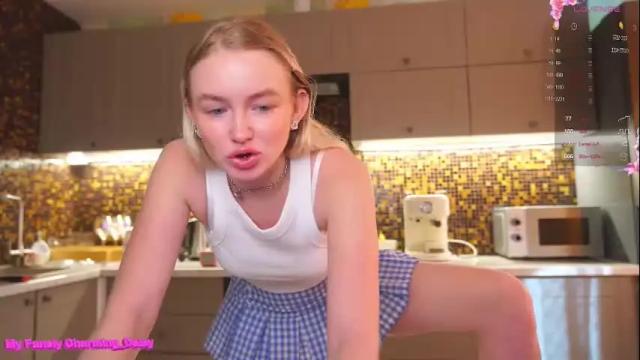 Image 3 of charming_daisy Stream on Chaturbate on 1 month ago