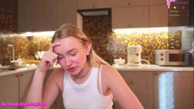 Image 4 of charming_daisy Stream on Chaturbate on 1 month ago
