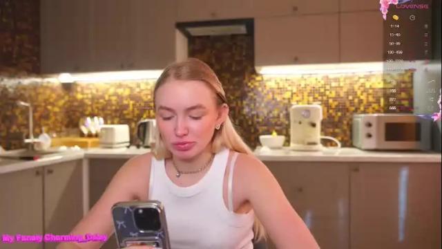 Image 7 of charming_daisy Stream on Chaturbate on 1 month ago