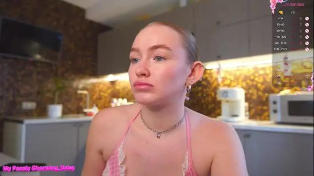 Image 6 of charming_daisy Stream on Chaturbate on 17 days ago