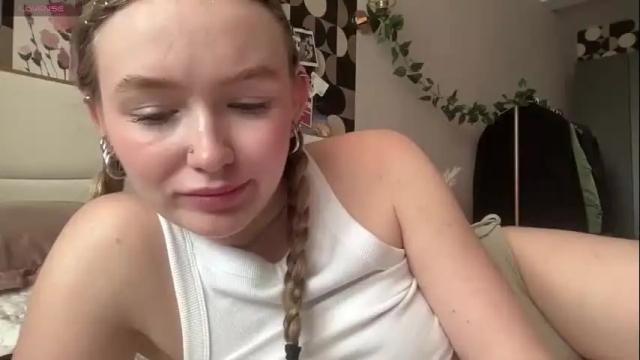 Image 6 of charming_daisy Stream on Chaturbate on 1 day ago
