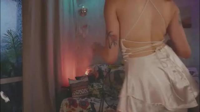 Image 8 of charming_lilly Stream on Chaturbate on 2 months ago