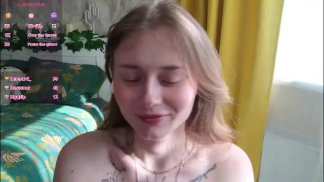 Image 8 of charming_lilly Stream on Chaturbate on 1 month ago