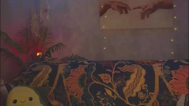 Image 8 of charming_lilly Stream on Chaturbate on 1 month ago