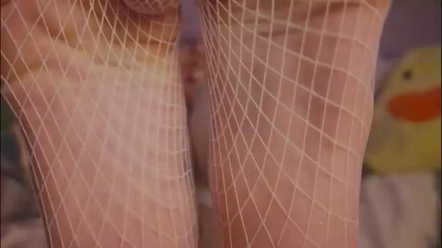 Image 3 of charming_lilly Stream on Chaturbate on 13 days ago