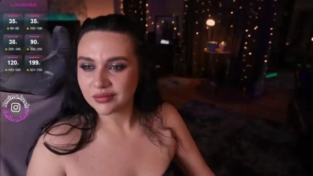 Image 8 of charming_sexuality Stream on Chaturbate on 15 months ago