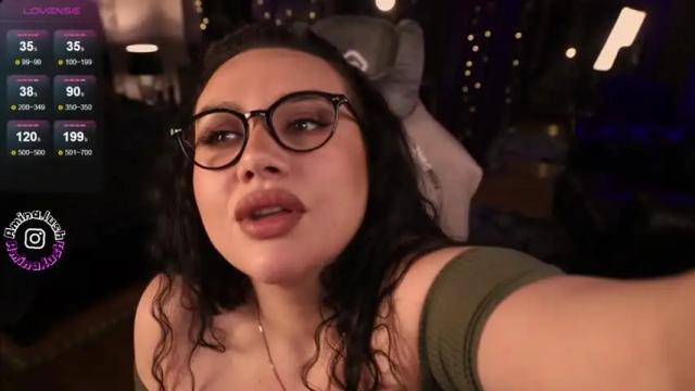 Image 4 of charming_sexuality Stream on Chaturbate on 15 months ago