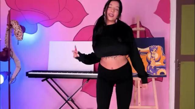 Image 10 of charming_snake_ Stream on Chaturbate on 1 month ago