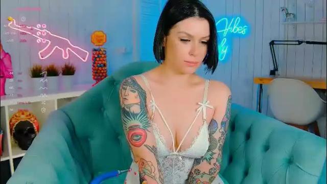 Image 3 of chaturkaterina Stream on Chaturbate on 1 month ago
