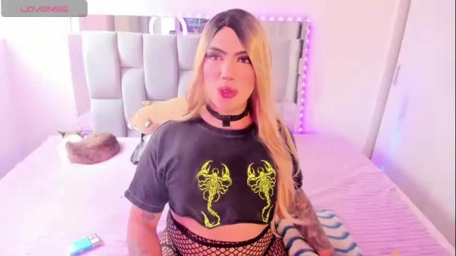 Image 3 of chaturmodels Stream on Chaturbate on 1 month ago