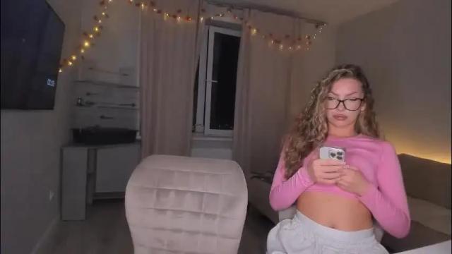 Image 8 of chaturrbaby Stream on Chaturbate on 2 days ago