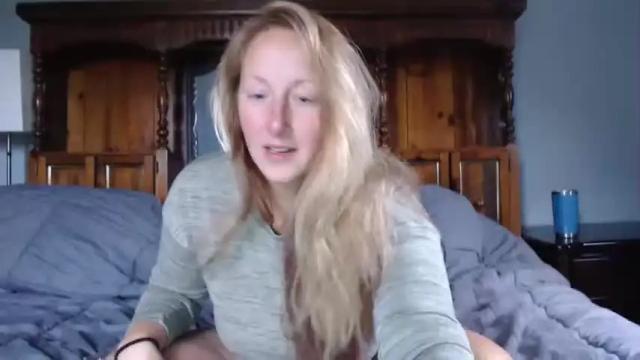 Image 4 of cheekysexkitten Stream on Chaturbate on 18 months ago