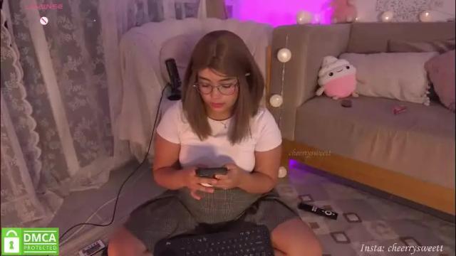 Image 2 of cheerrysweett Stream on Chaturbate on 18 days ago