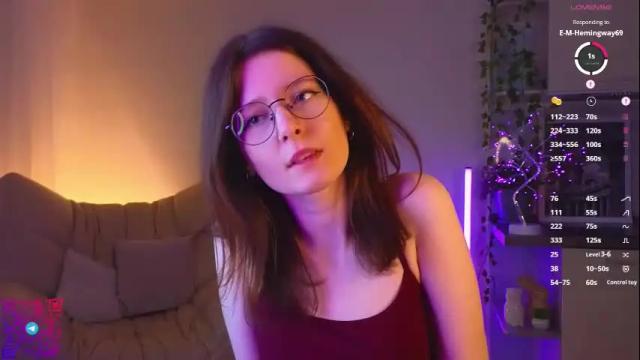 Image 8 of chelseacerys Stream on Chaturbate on 2 months ago