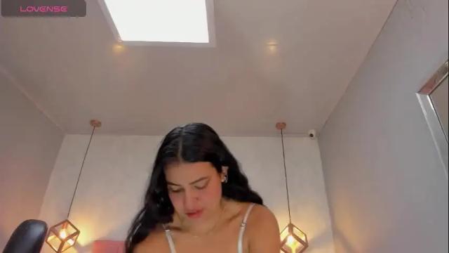 Image 7 of chelsyquinn Stream on Chaturbate on 6 days ago