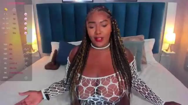 Image 6 of cheneelllorens Stream on Chaturbate on 13 months ago