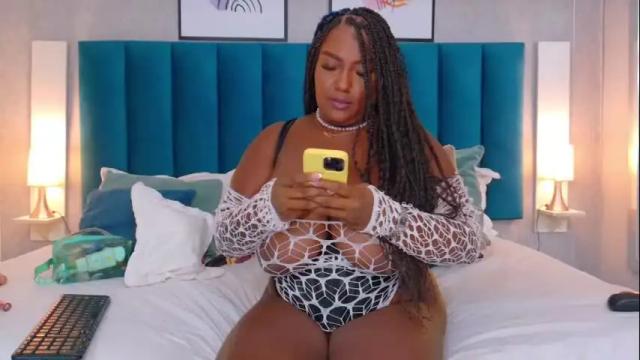 Image 12 of cheneelllorens Stream on Chaturbate on 29 days ago