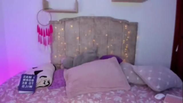 Image 4 of cherries_and_wine_ Stream on Chaturbate on 2 months ago