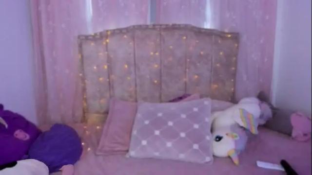Image 11 of cherries_and_wine_ Stream on Chaturbate on 1 month ago