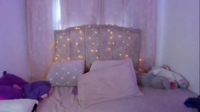 Image 6 of cherries_and_wine_ Stream on Chaturbate on 23 days ago