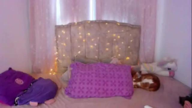 Image 8 of cherries_and_wine_ Stream on Chaturbate on 18 days ago