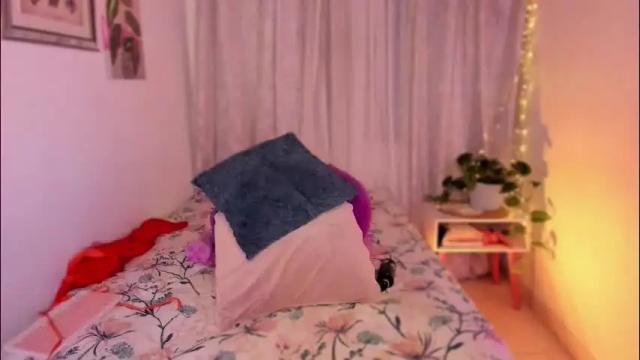 Image 3 of cherries_and_wine_ Stream on Chaturbate on 2 months ago