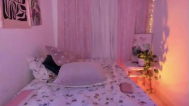 Image 2 of cherries_and_wine_ Stream on Chaturbate on 1 month ago