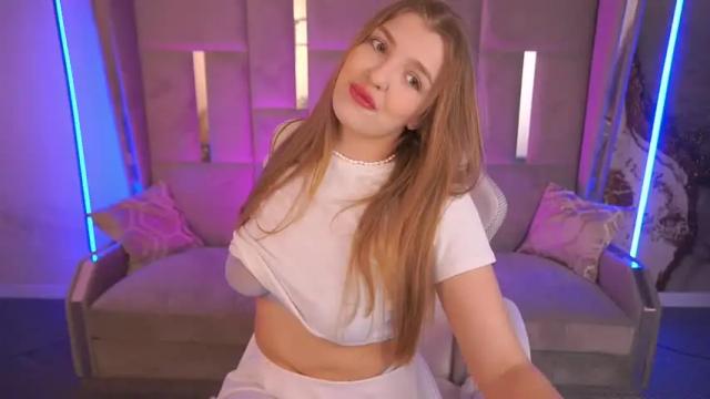 Image 2 of cherrishlulu Stream on Chaturbate on 1 month ago