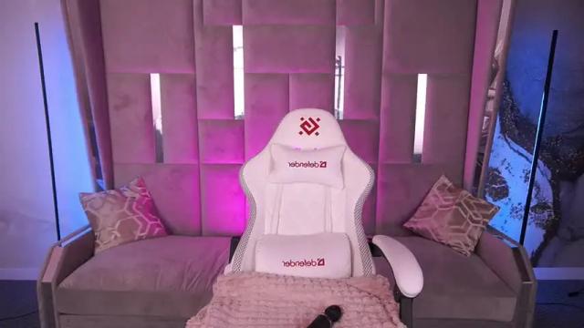 Image 3 of cherrishlulu Stream on Chaturbate on 1 month ago