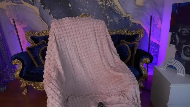 Image 8 of cherrishlulu Stream on Chaturbate on 1 month ago
