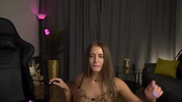Image 12 of cherry_beauty Stream on Chaturbate on 16 months ago