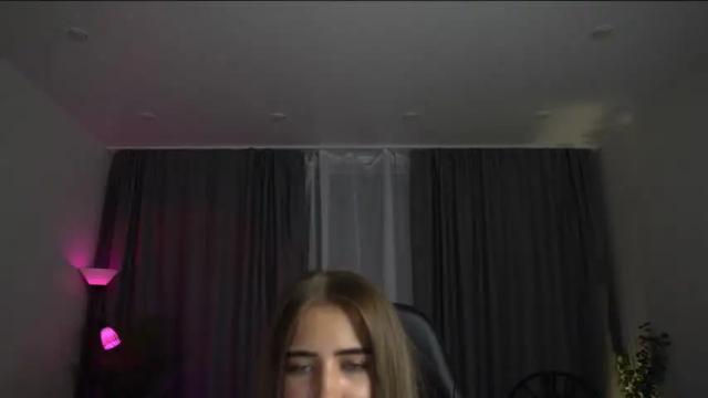 Image 12 of cherry_beauty Stream on Chaturbate on 15 months ago