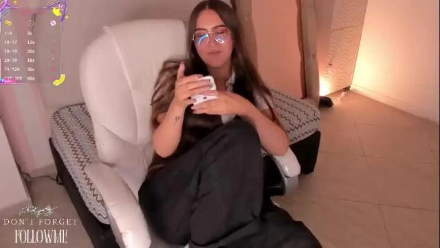 Image 11 of cherry_blond_ Stream on Chaturbate on 1 month ago