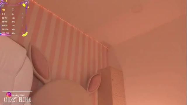 Image 10 of cherry_blond_ Stream on Chaturbate on 1 month ago
