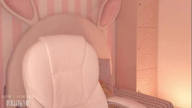 Image 12 of cherry_blond_ Stream on Chaturbate on 1 month ago