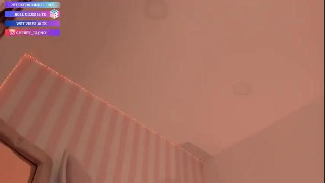Image 8 of cherry_blond_ Stream on Chaturbate on 24 days ago